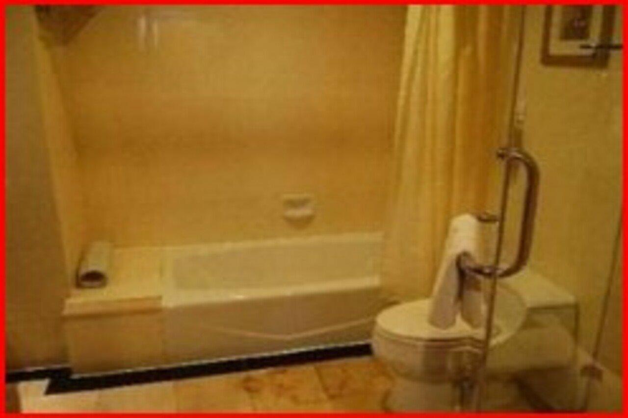 The Bund Riverside Hotel 4*