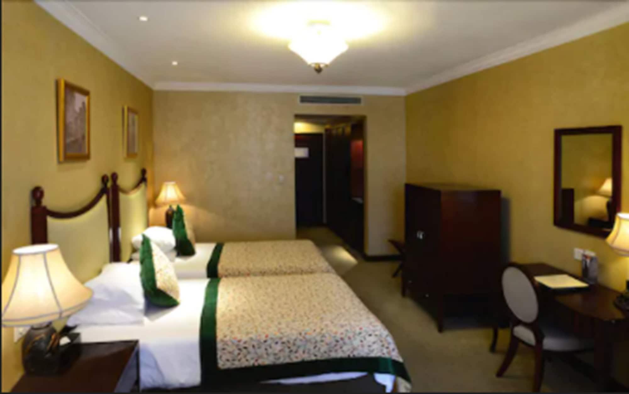 The Bund Riverside Hotel 4*