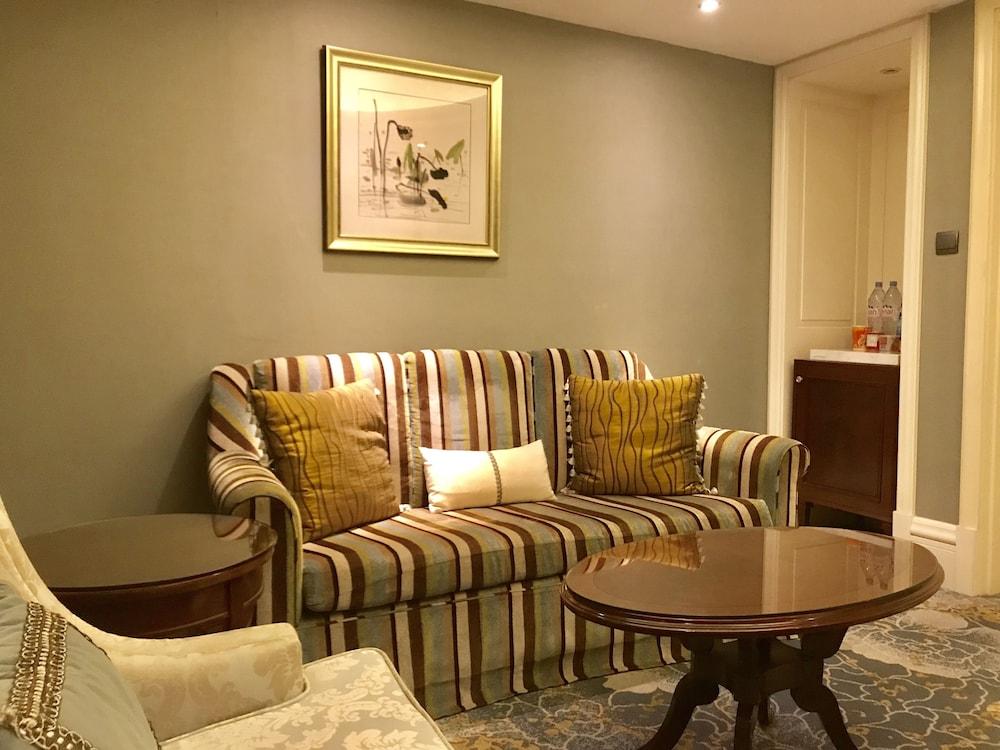 The Bund Riverside 4*