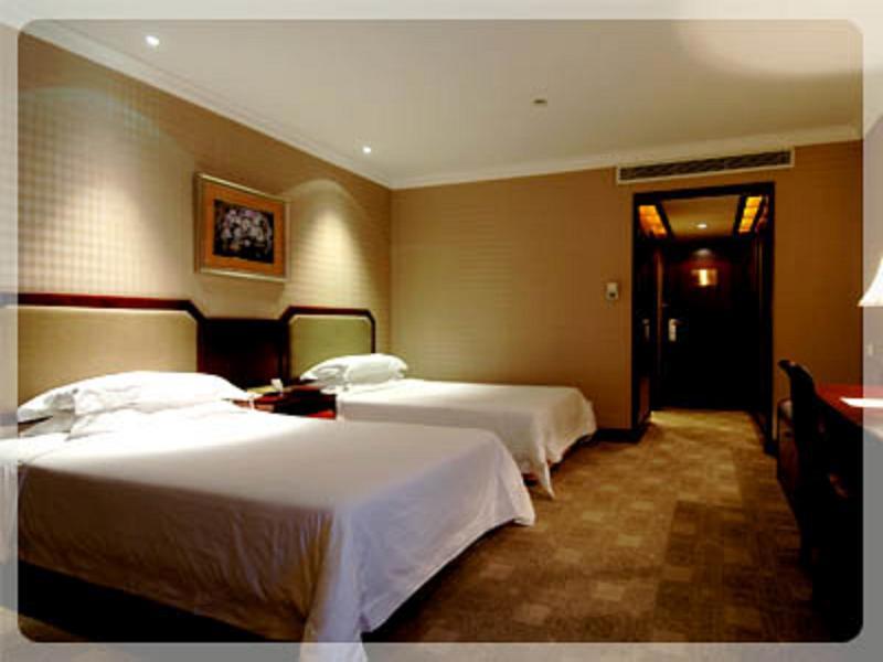The Bund Riverside Hotel